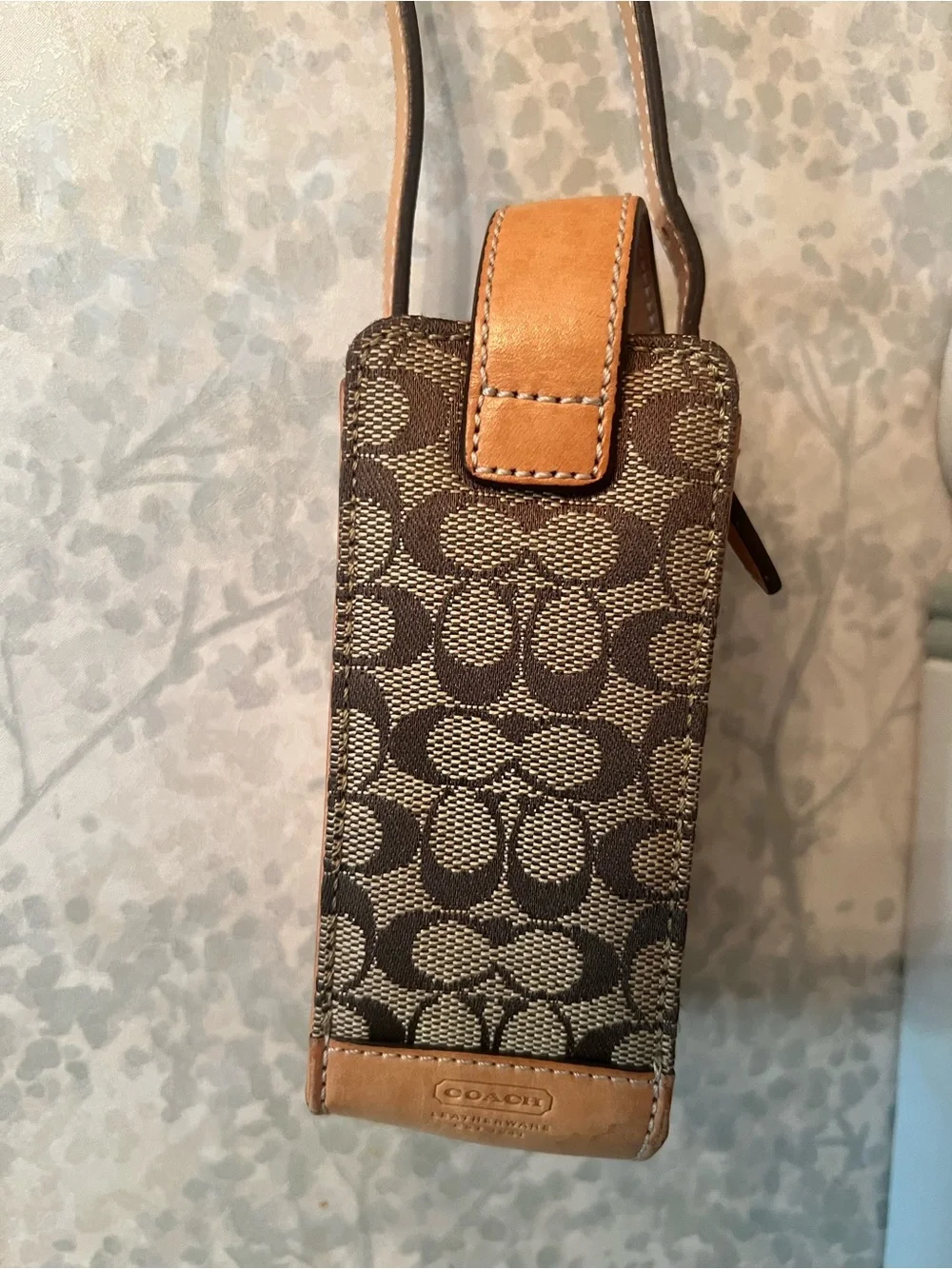Vintage Coach Brown Signature Mini Crossbody Phone Pouch with Tan Trim